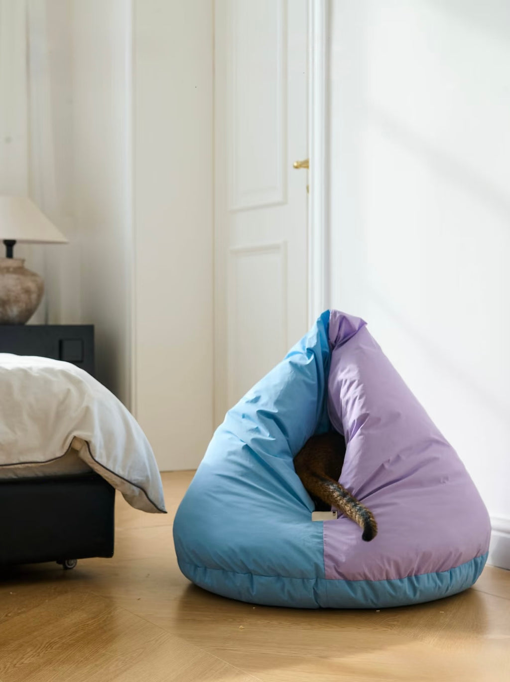 mountain-shaped-cat-bed-taptappet