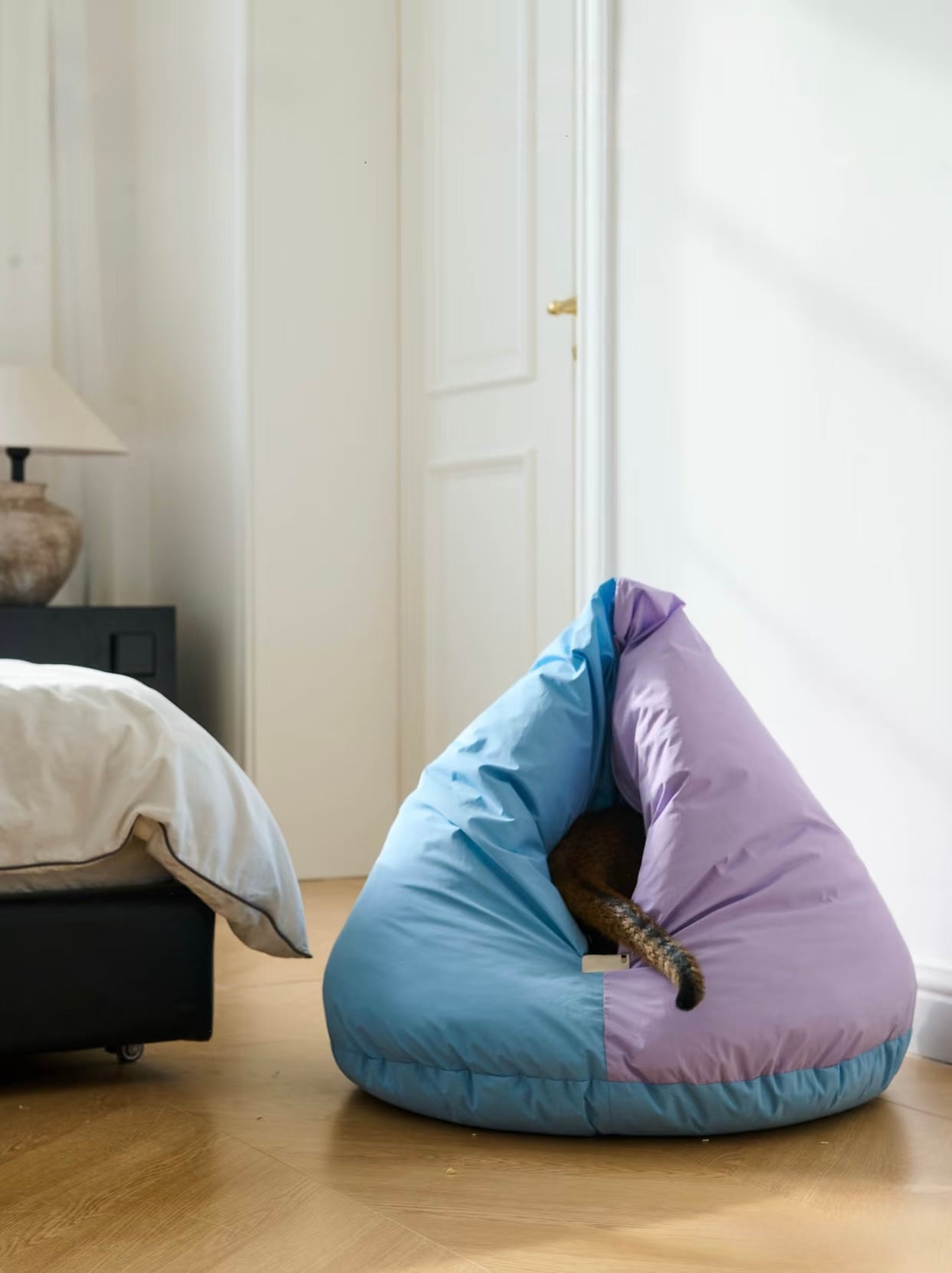 mountain-shaped-cat-bed-taptappet