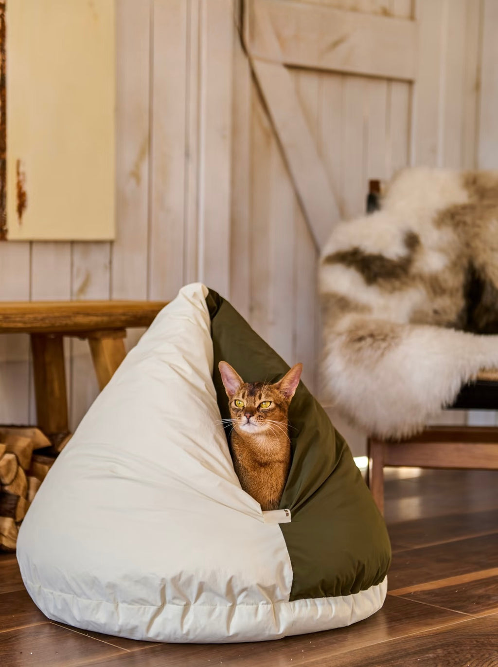 mountain-shaped-cat-bed-taptappet
