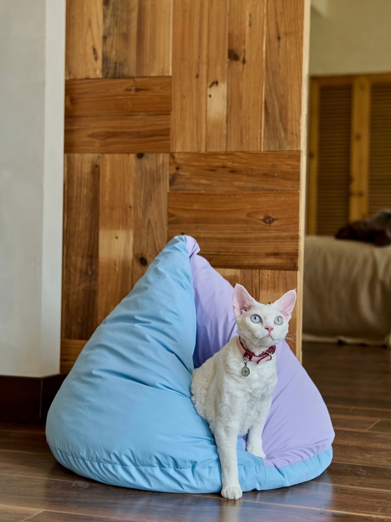 mountain-shaped-cat-bed-taptappet